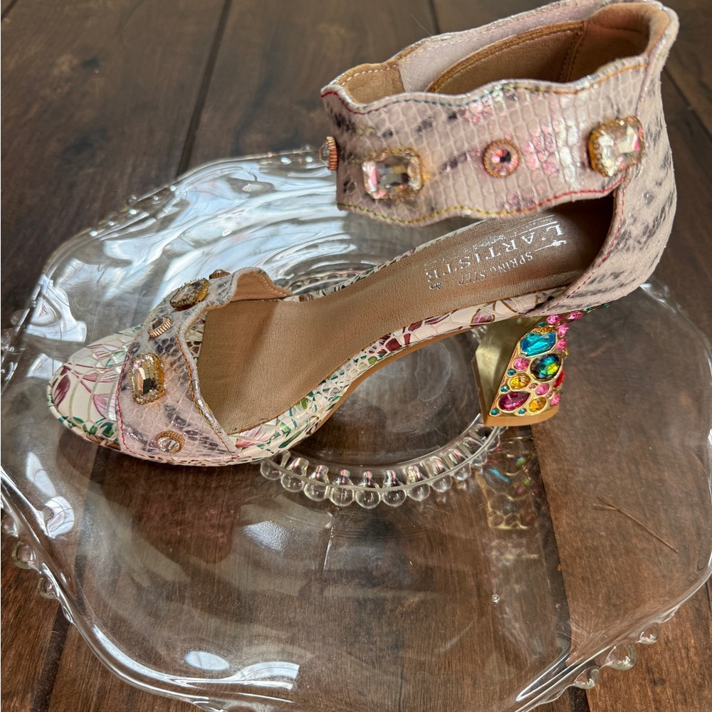 Spring Step L’Artiste Jeweled Heels Size 9/40 EUC - Picture 4 of 8
